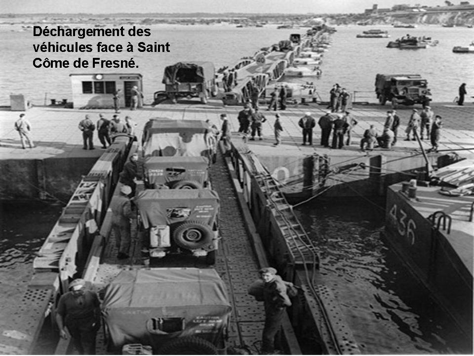 Déchargement des véhicules du port artificiel d'Arromanches