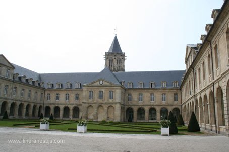 Cloître de l'Abbaye aux Dames