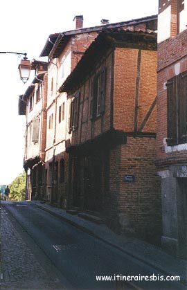L'une des rues pittoresques de la ville d'Albi Rue d'Albi
