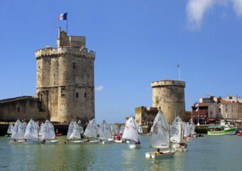 La Tour Saint Nicolas et la Tour de la Chaîne vieux port de La Rochelle