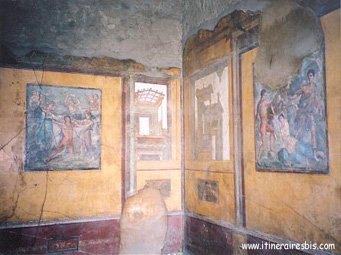 Fresques à l'intérieur d'une maison à Pompéi