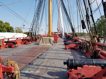 l'Hermione le pont et les canons