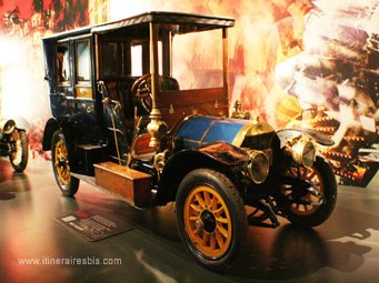Le musée de l'automobile de Turin voitures du début du siècle