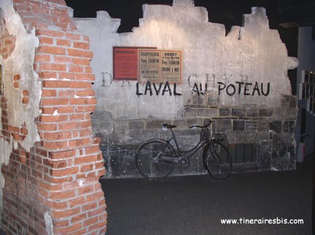 Mémorial de Caen cette fresque en dit long sur l'ambiance