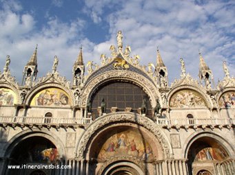 Façade de la Basilique Saint Marc