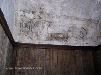 L'un des cachots du palais des Doges graffitis exécutés par un condamné