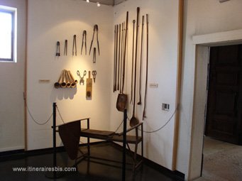 Outils servants aux maitres verriers, musée du verre de Murano Outils servants aux maitres verriers, musée du verre de Murano