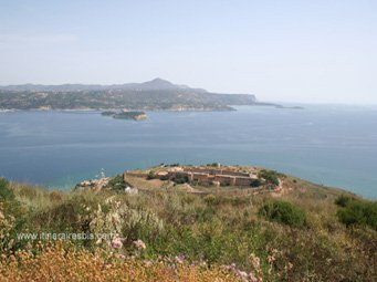 Ancien péage maritime pour accéder à la baie de Souda