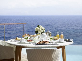 Breakfast au soleil et vue mer Breakfast au soleil et vue mer