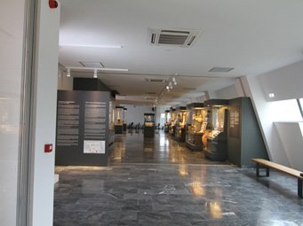 Musée archéologique de Eleftherna: la salle principale