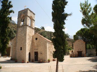 Le monastère de Vrontissi appelé aussi Agios Antonios Le monastère de Vrontissi appelé aussi Agios Antonios