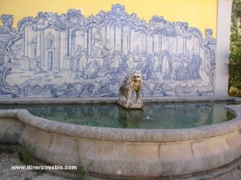 Les azulejos dans le parc du Palacio dos Condes de Castro