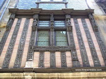 Colombages du musée de la reine Bérangère dans la ville du Mans