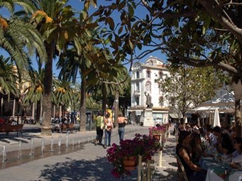 Place Arago à Perpignan