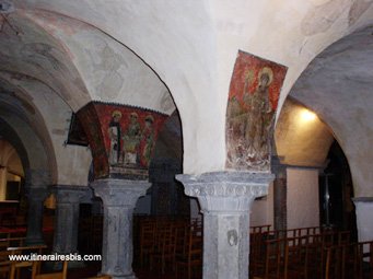 La crypte à l'intérieur de la cathédrale Saint Bavon à Gand