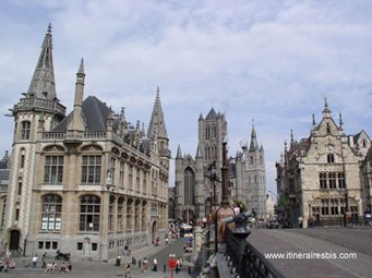 Les 3 tours de Gand vues du pont Saint Michel