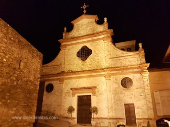 Visite de Cravanzana l'église San Pietro et San Vitale