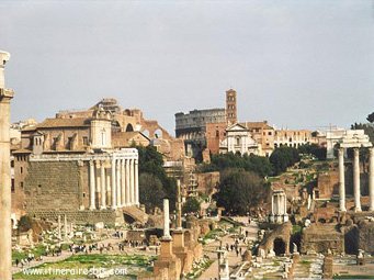 Le forum, à Rome (et dans la grotte il y aurait eu la tombe de Jules César...)