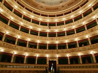 Ascoli Piceno la salle du théâtre Ventidio Basso
