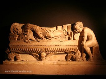 Bologne Musée médiéval: Sarcophage représentant un professeur de l'université