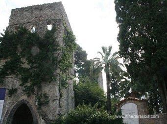 Visite de la ville de Ravello la porte de la villa Rufolo