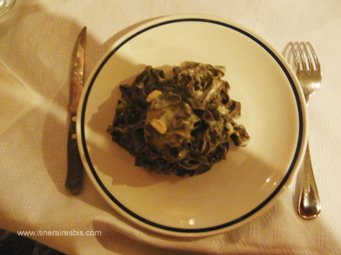 tagliatelles au cacao amandes et crème de pissenlit