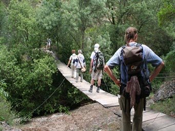 Traversée d'un ruisseau dans la région de Montsant