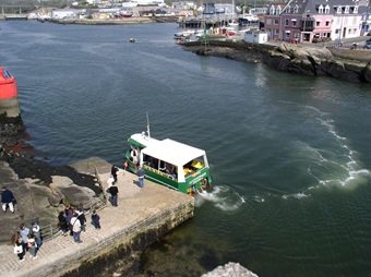 Le petit Bac qui relie la Ville Close à Concarneau Le petit bac à Concarneau
