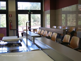 salle de cours de cuisine à l'académie Barilla de Parme salle de cours de cuisine à l'académie Barilla de Parme