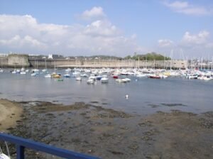 Port de plaisance et les remparts