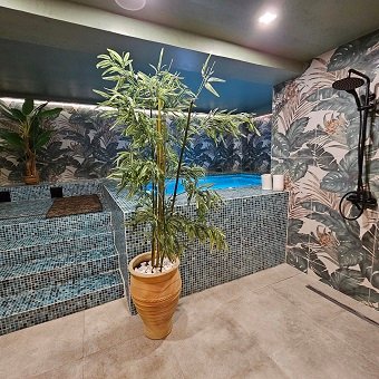 Le jacuzzi du Nest Resort Hôtel Le Spa