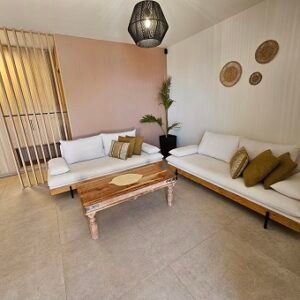 Salon d'une des villas du Nest Hotel